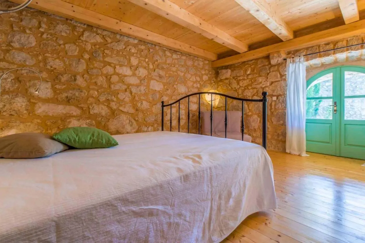 Holiday Home In Grizane 39454  Grizane-Belgrad
